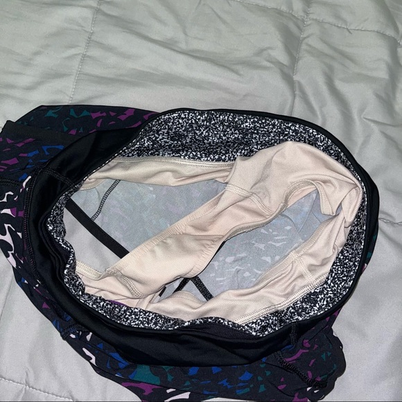 Lululemon Speed Up Shorts Size 6 - Picture 6 of 6